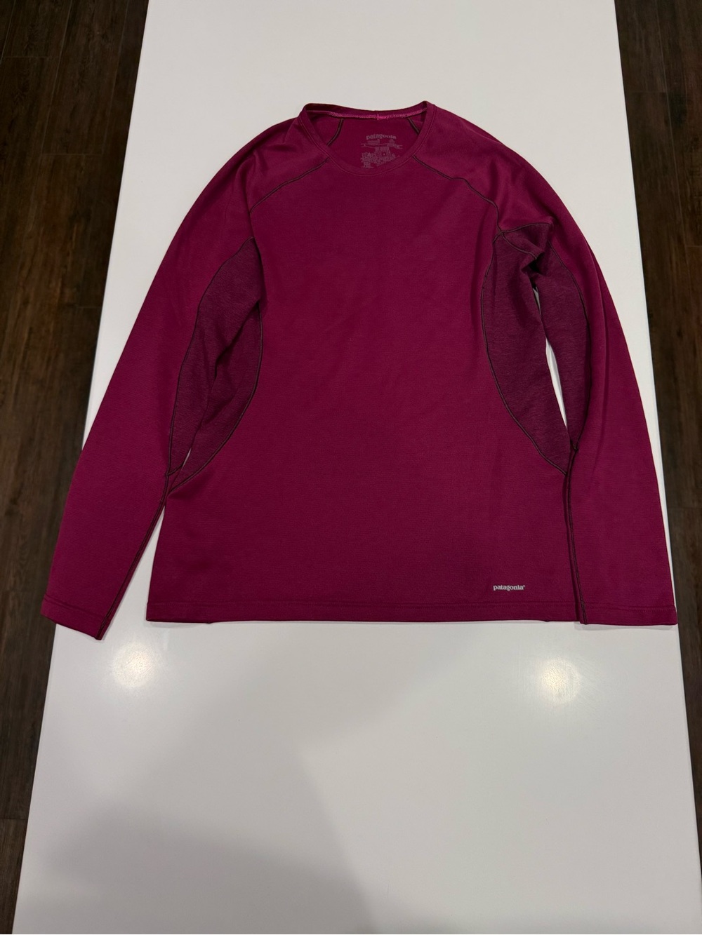 Patagonia Women's Capilene Magenta Two-Piece Performance Base Layer Set - Picture 2 of 13